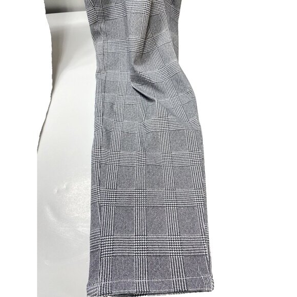 Women's XXL Grey Plaid Pants – Brand New, Stylish, and Comfortable Fit! - Picture 3 of 10